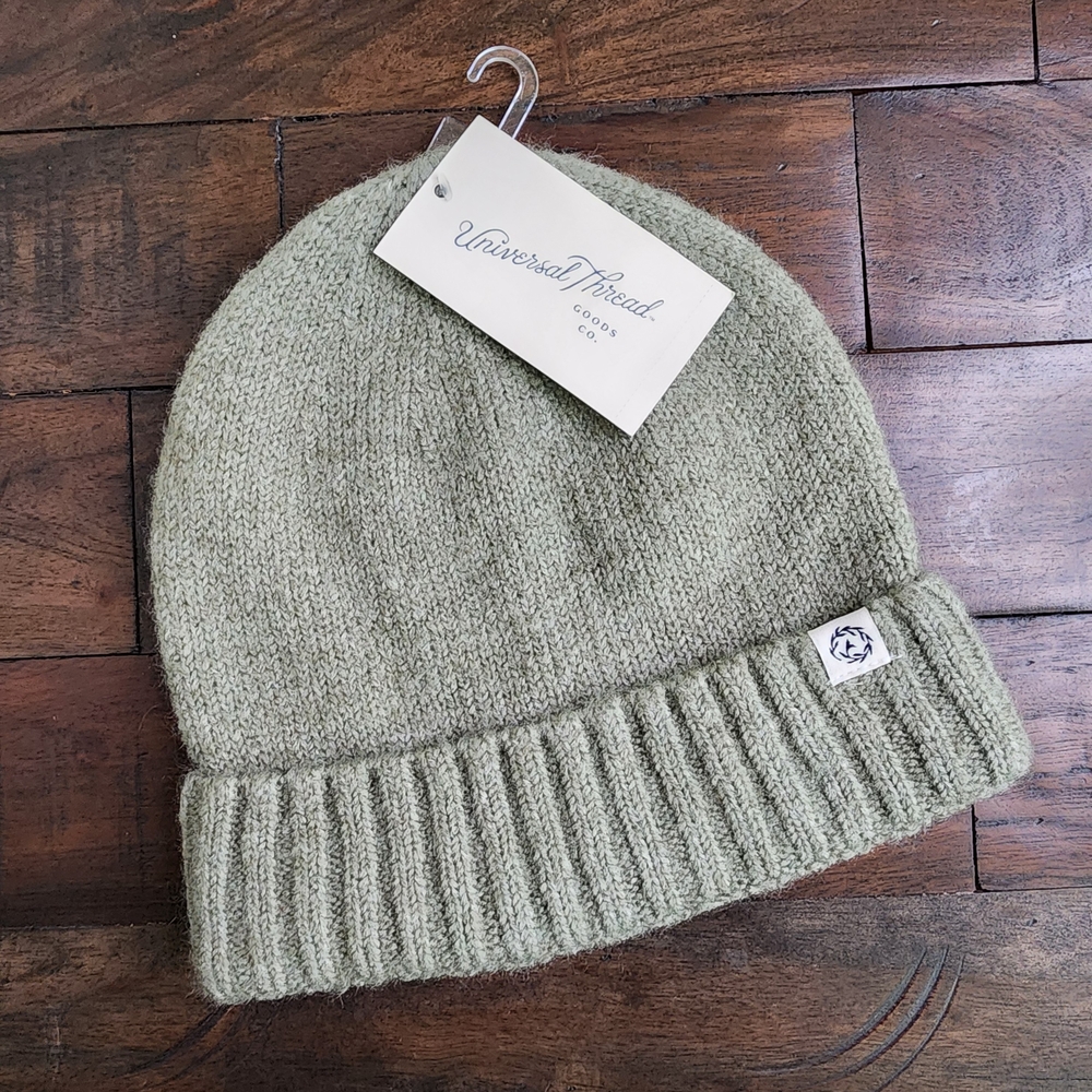 Universal Thread Green Knit Beanie Hat Cold Weather Winter Fashion Streetwear